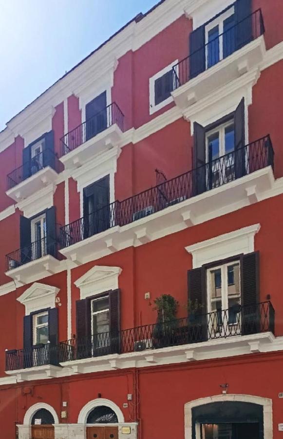 Dante 110 Suite Apartment - Ferienwohnung Bari