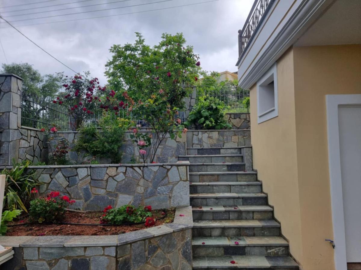 Perdika Beige - B&B Pérdika