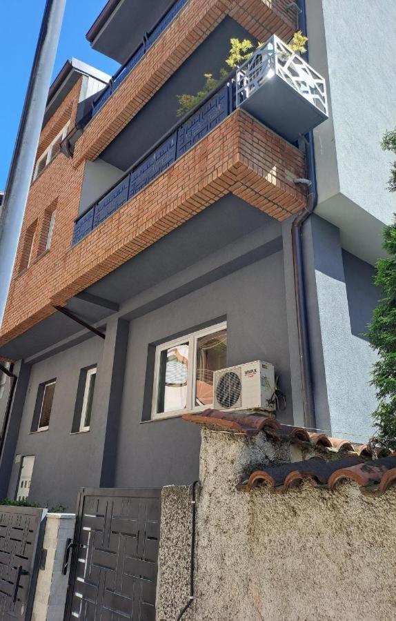 Cozy Central Nest - B&B Skopje