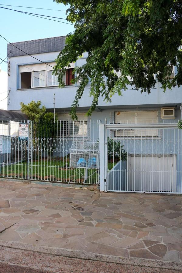 Consulado Americano apto 1 dorm na frente do Consulado EUA com garagem - Bed and Breakfast Porto Alegre
