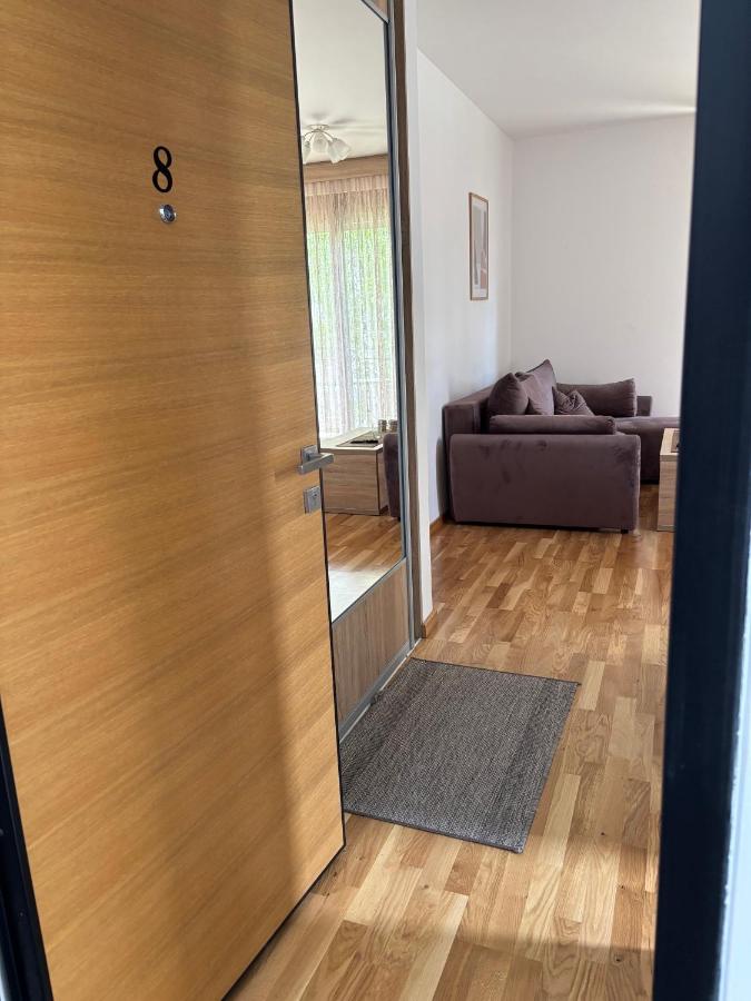 Apartment mit Balkon
