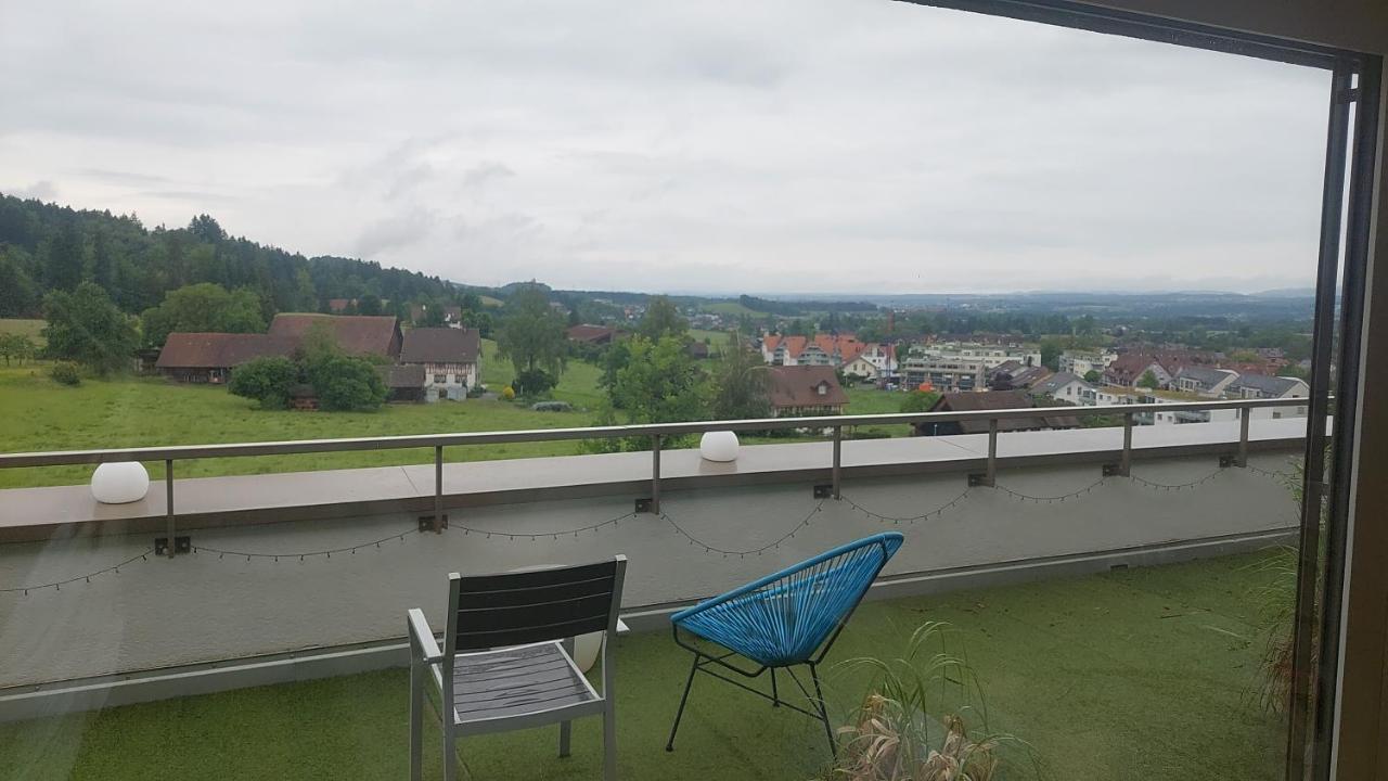 Helles WG Zimmer 1von4 in fantastischer Attikawohnung - Ferienwohnung