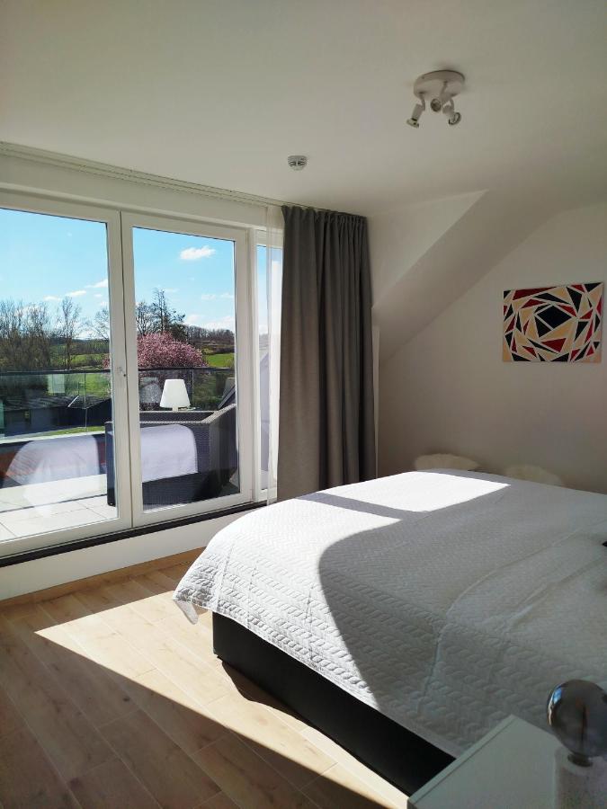 Appartement met 2 Slaapkamers, Balkon en Terras