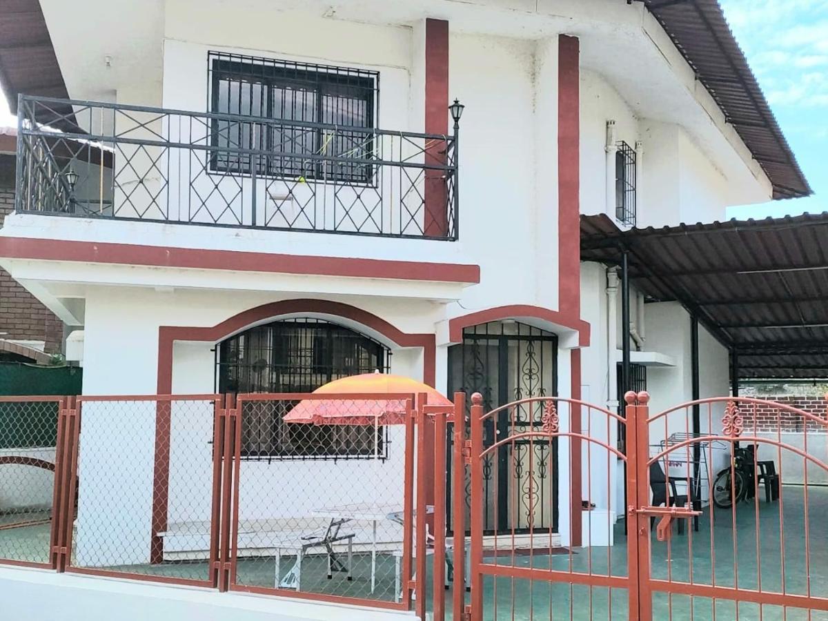 Hill View Villa - B&B