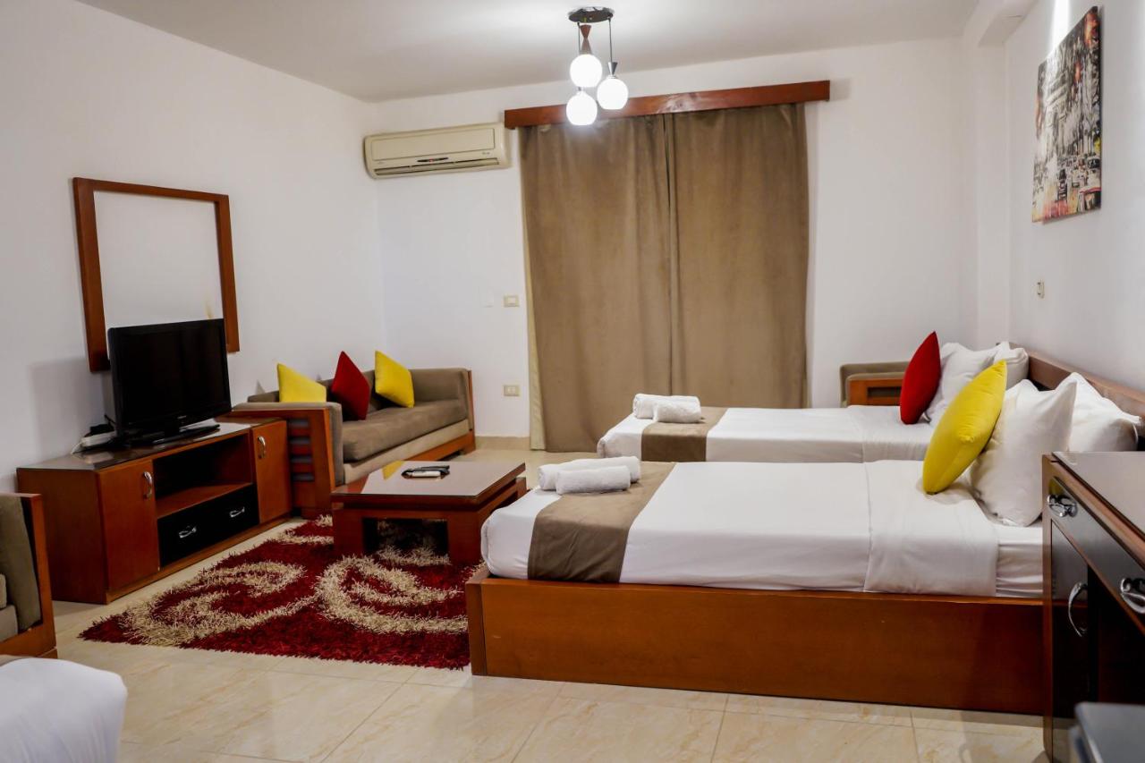 Triple Room with Pool View