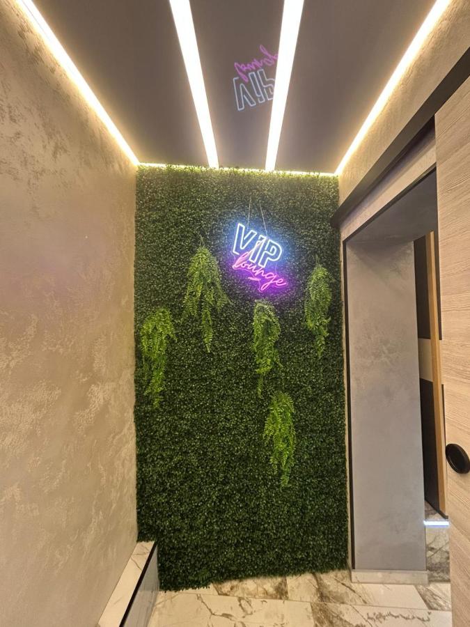 Wellness Suite Essen mit Whirlpool & Sauna - B&B Essen