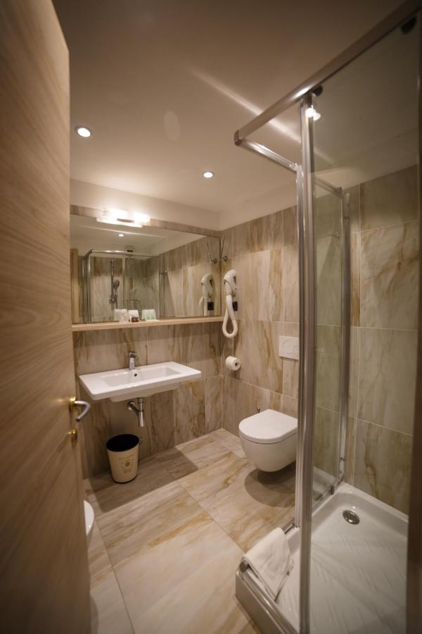 Olympic regina hotel