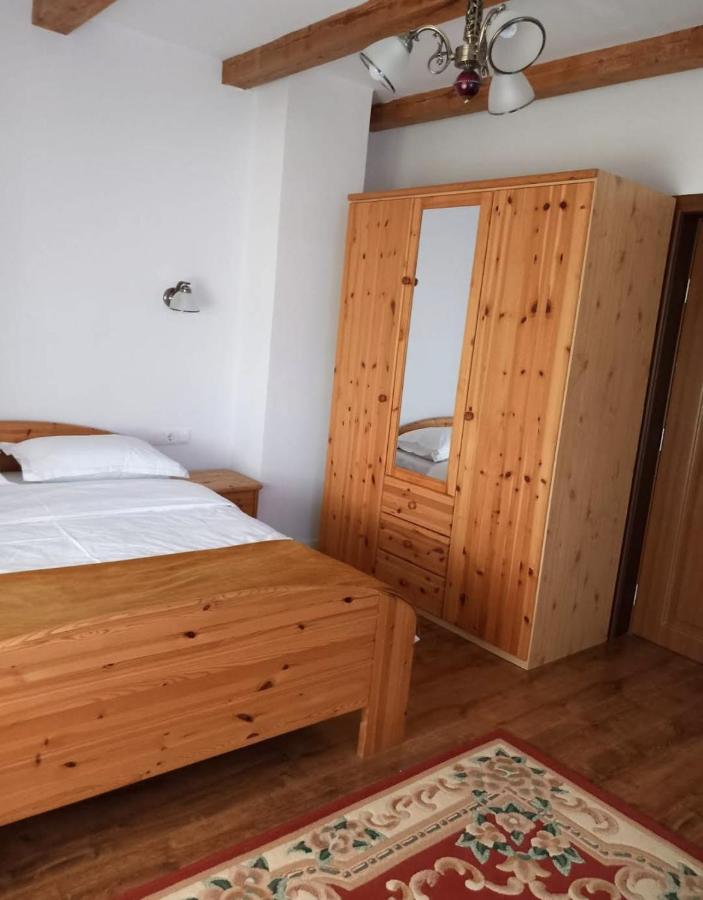 Klassisches Apartment mit 1 Schlafzimmer und Kingsize-Bett
