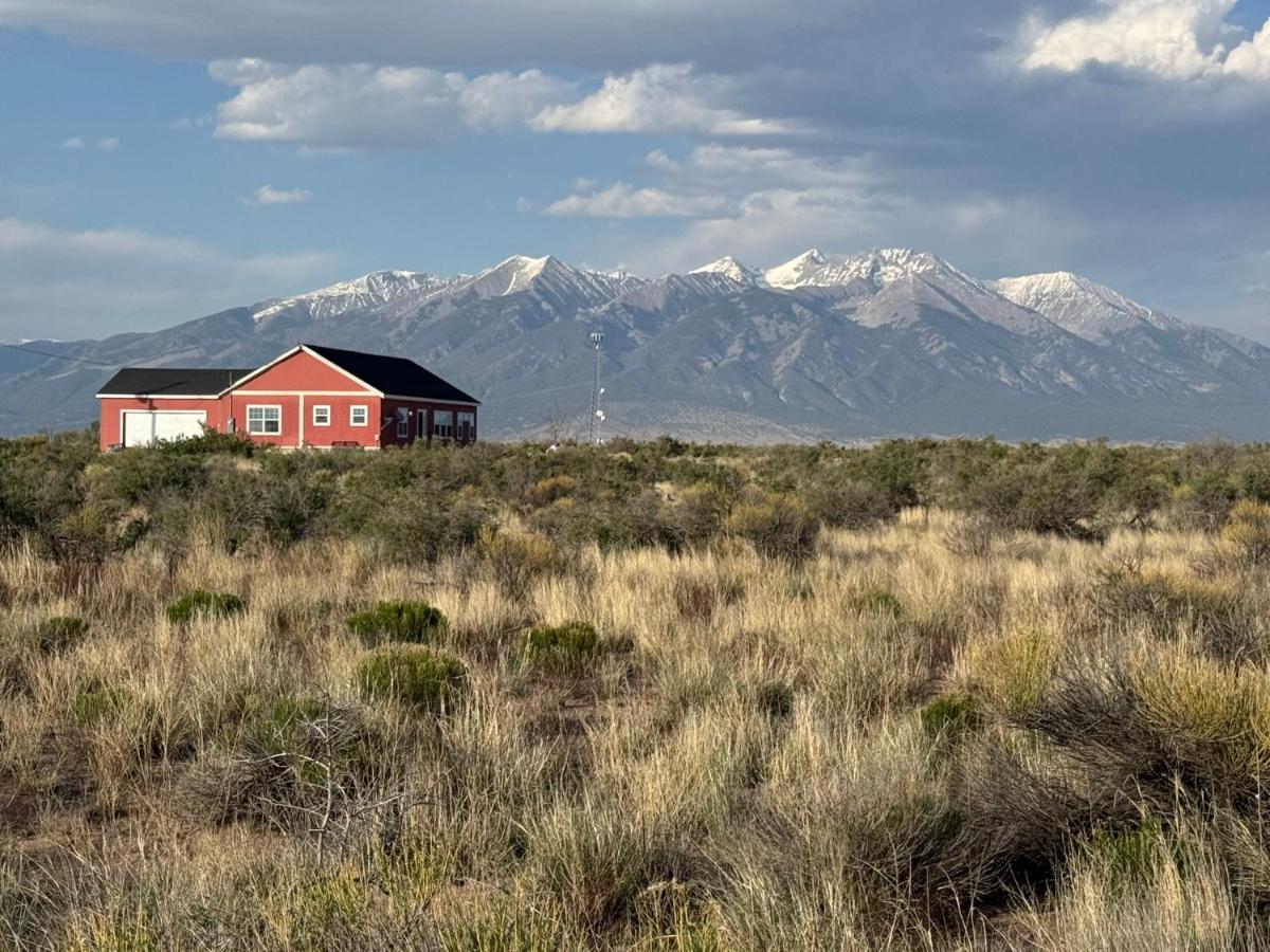 Base Camp Ranch House - B&B