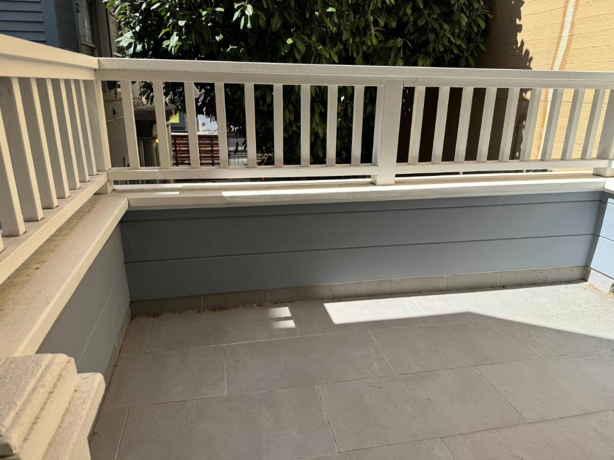 Amazing, Sunny, and Spacious! Steps to Campus! - B&B