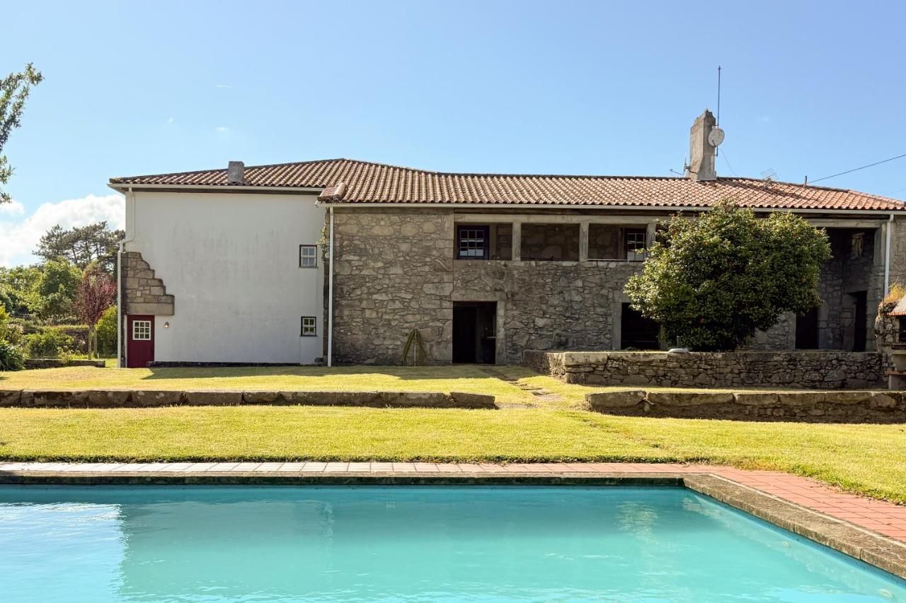 Casa das Pintoras Garden and Pool - B&B