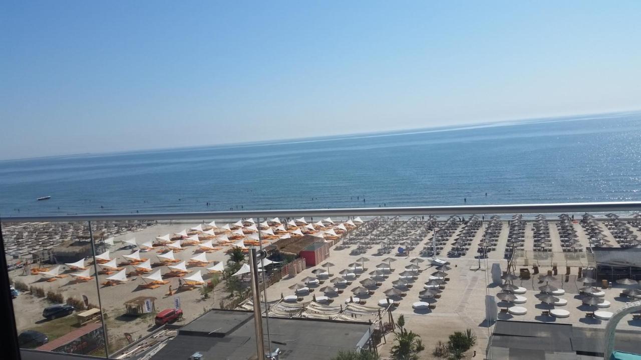 Apartment with Front Sea View (4 Adults)
