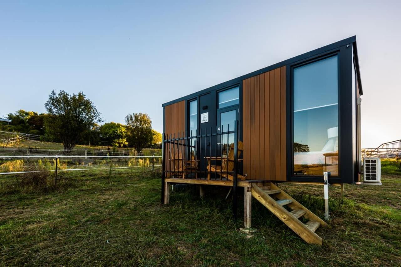 Black Horse Cabin 4 by Tiny Away - Ferienwohnung
