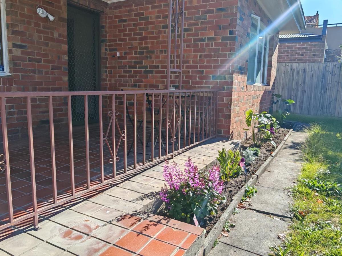 Free Parking 5min Walk to Asian Supermarket Family Room Deakin Uni Quiet Camberwell - B&B