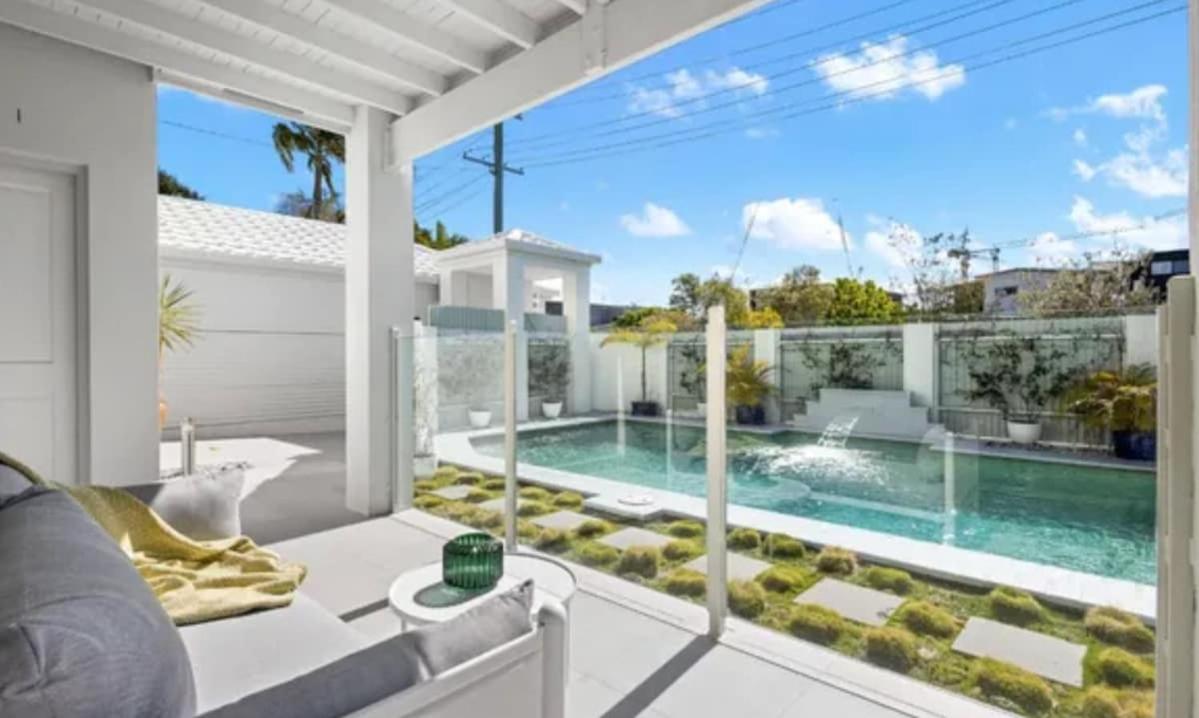 Beach Access Luxury Villa & Pool - B&B