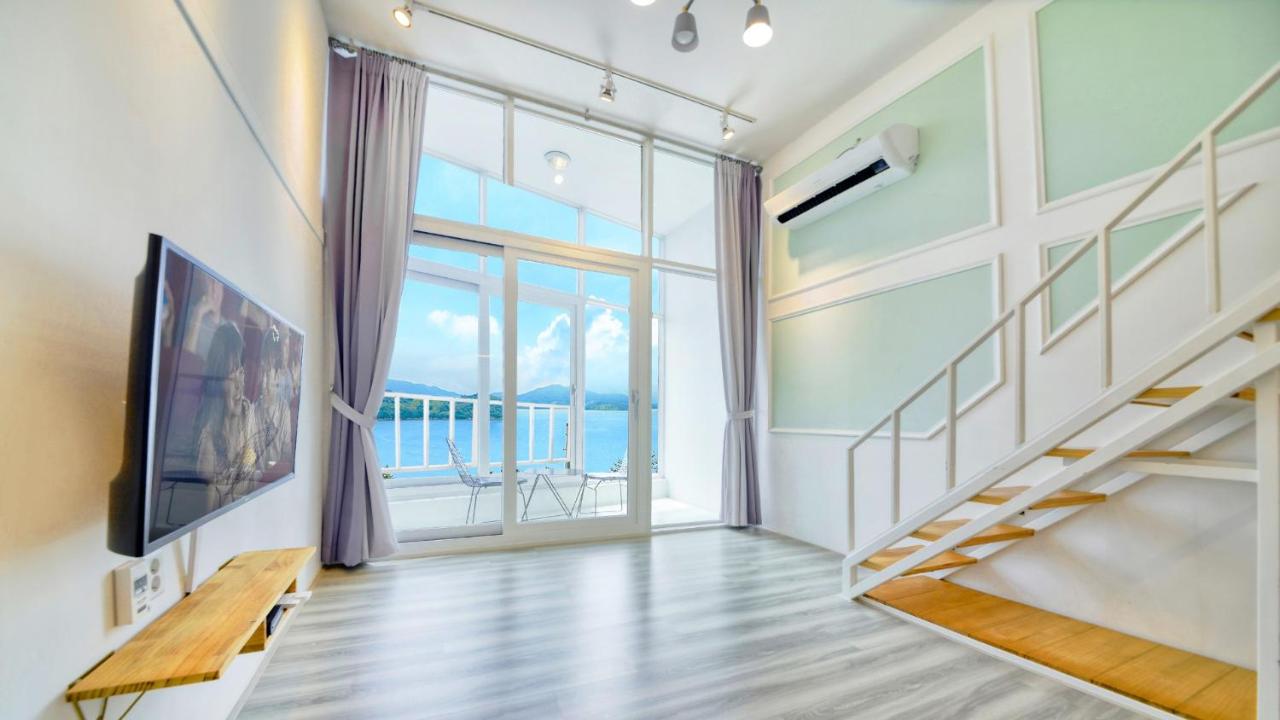 Double Room with Sea View 5