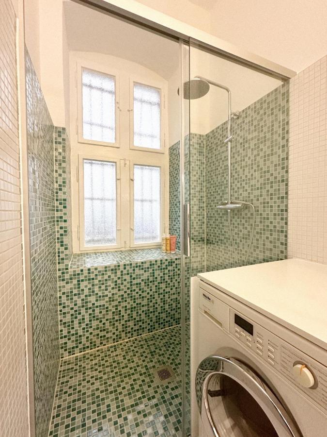 ROD 2 Quiet and Familyfriendly Apartment Close to Public Transport - Chambres d'hôtes Berlin