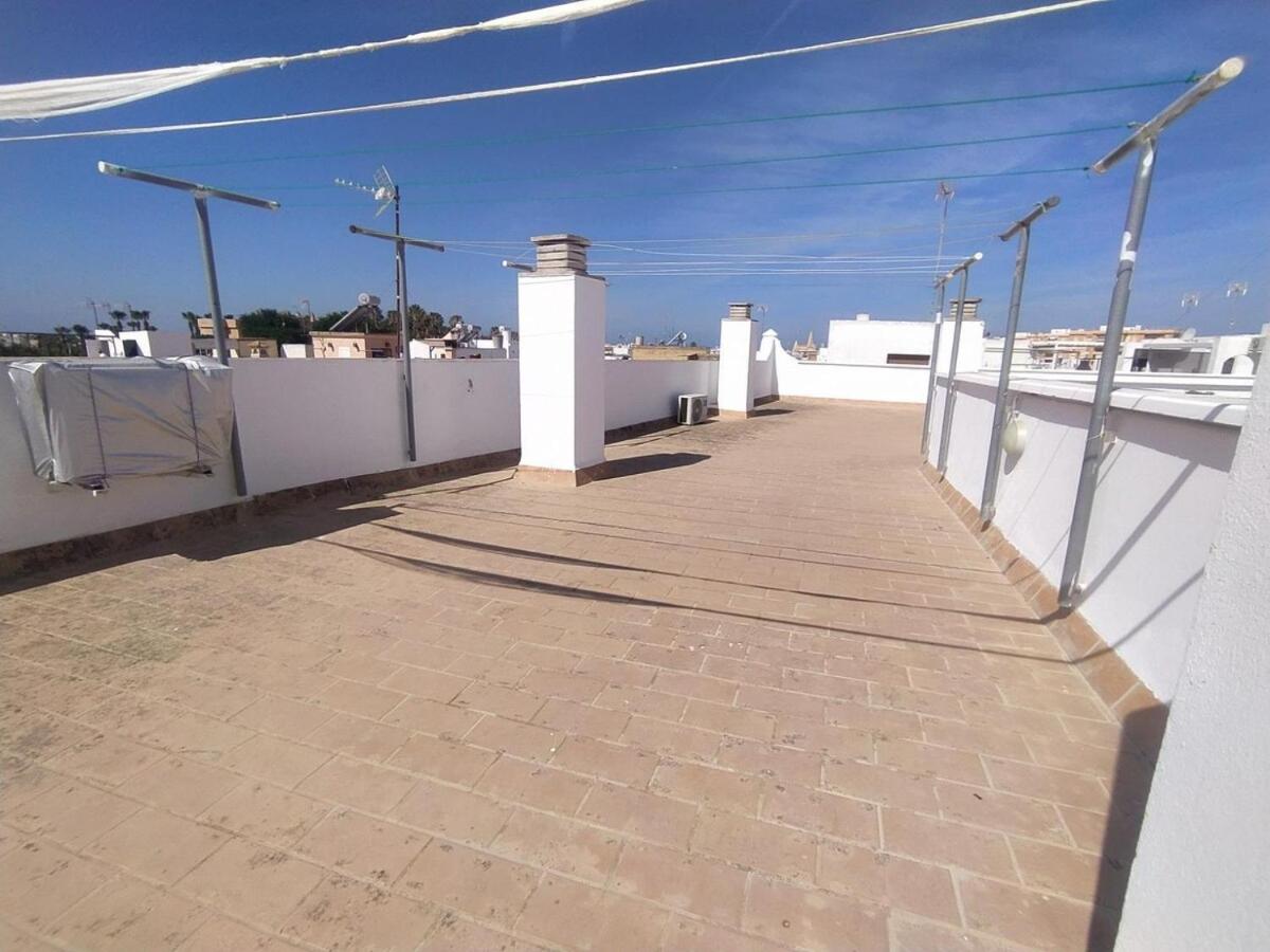 Apto cerca de playa Regla con garaje - B&B Chipiona