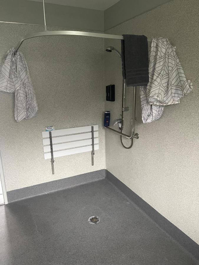 Chambre Double - Accessible aux Personnes à Mobilité Réduite 