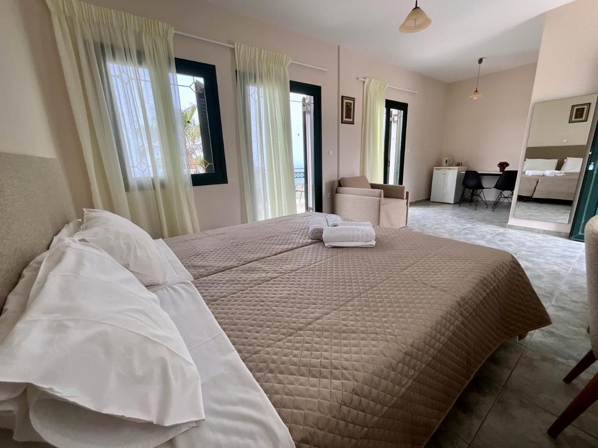 Double or Twin Room with Sea View