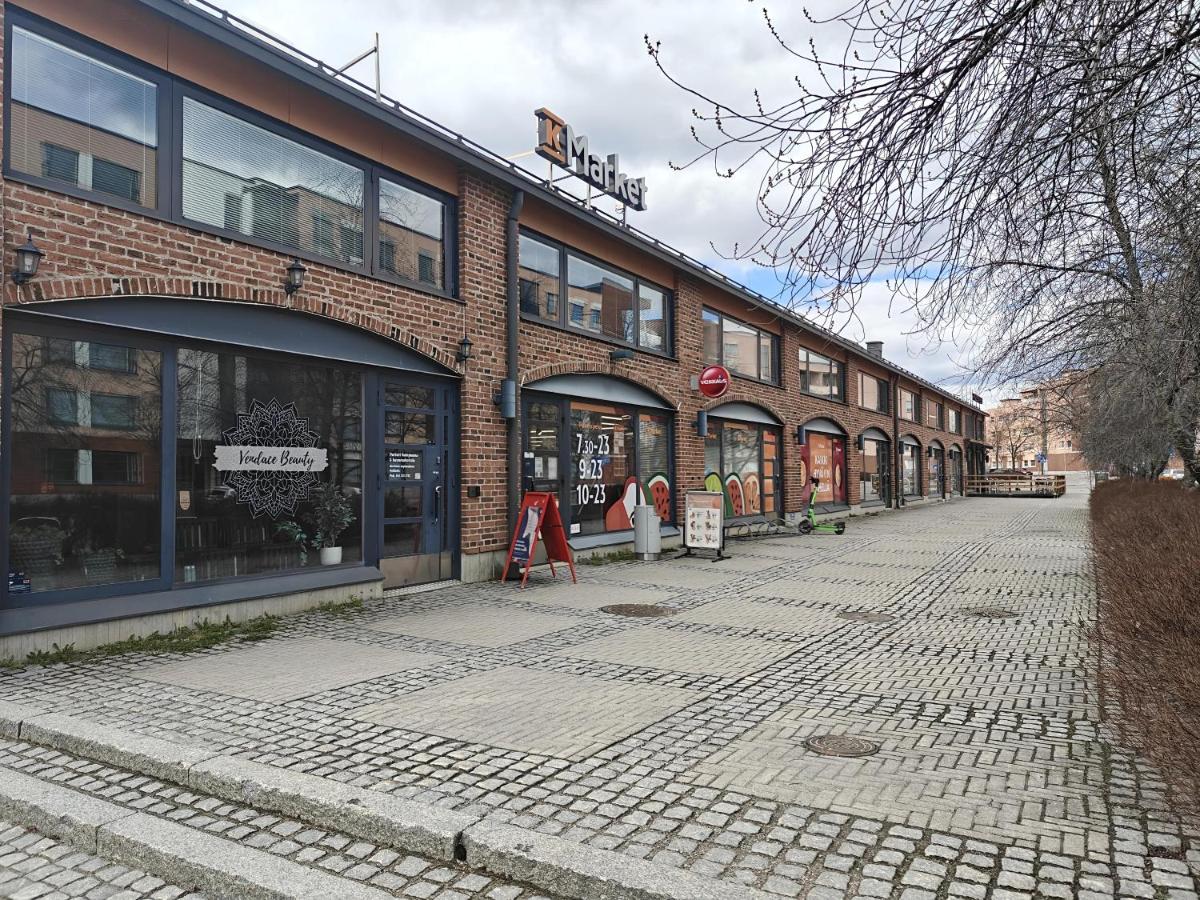 Parking space-Self check-in-Sauna-46m2-Waterfront - B&B