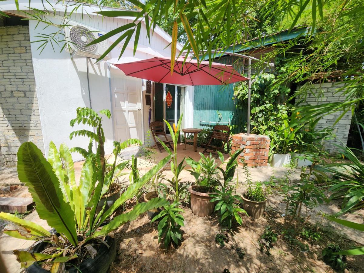 Blissfull Bamboo Garden Cottage - B&B Pantai Cenang