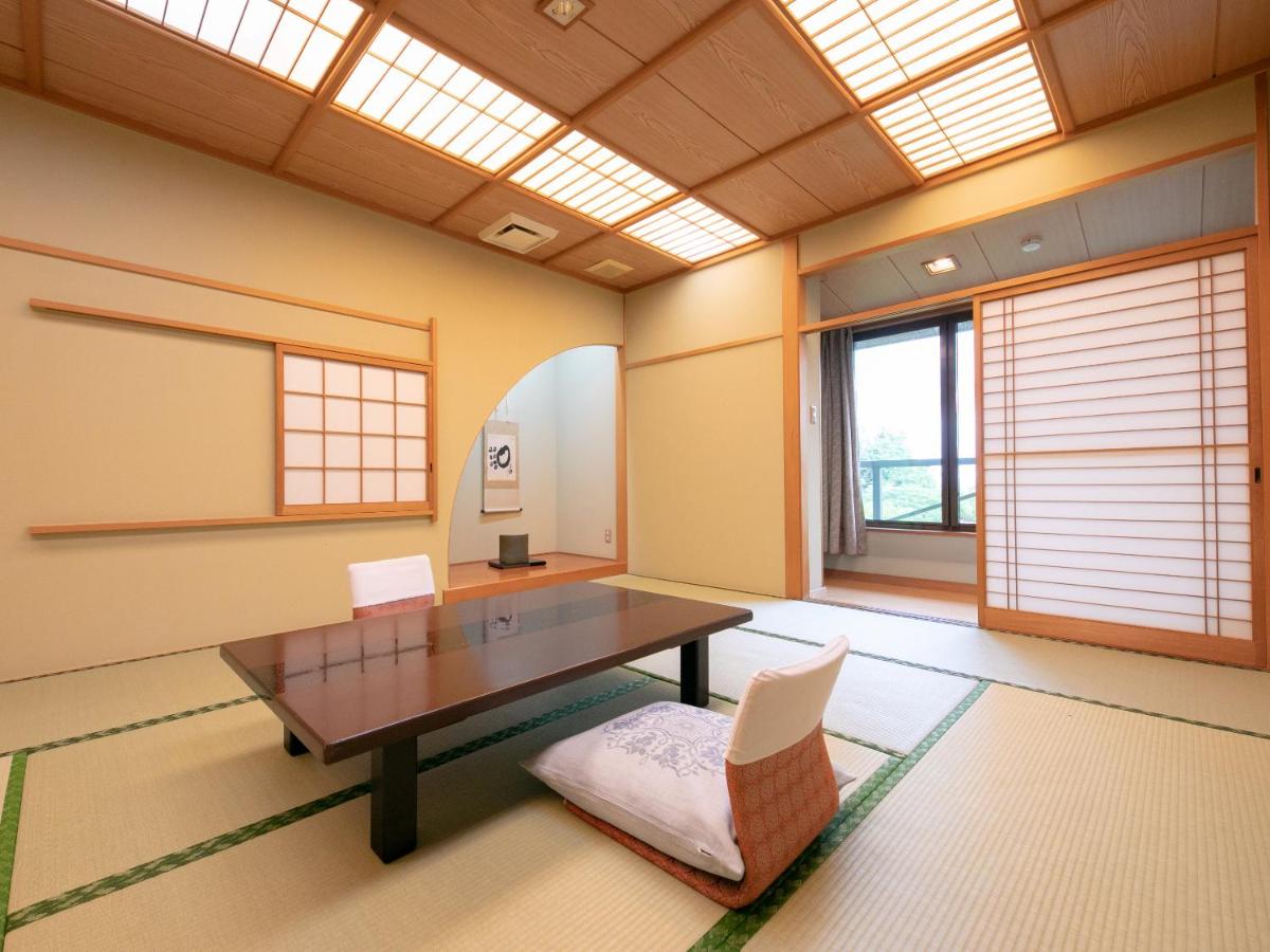 Japanese-Style Room