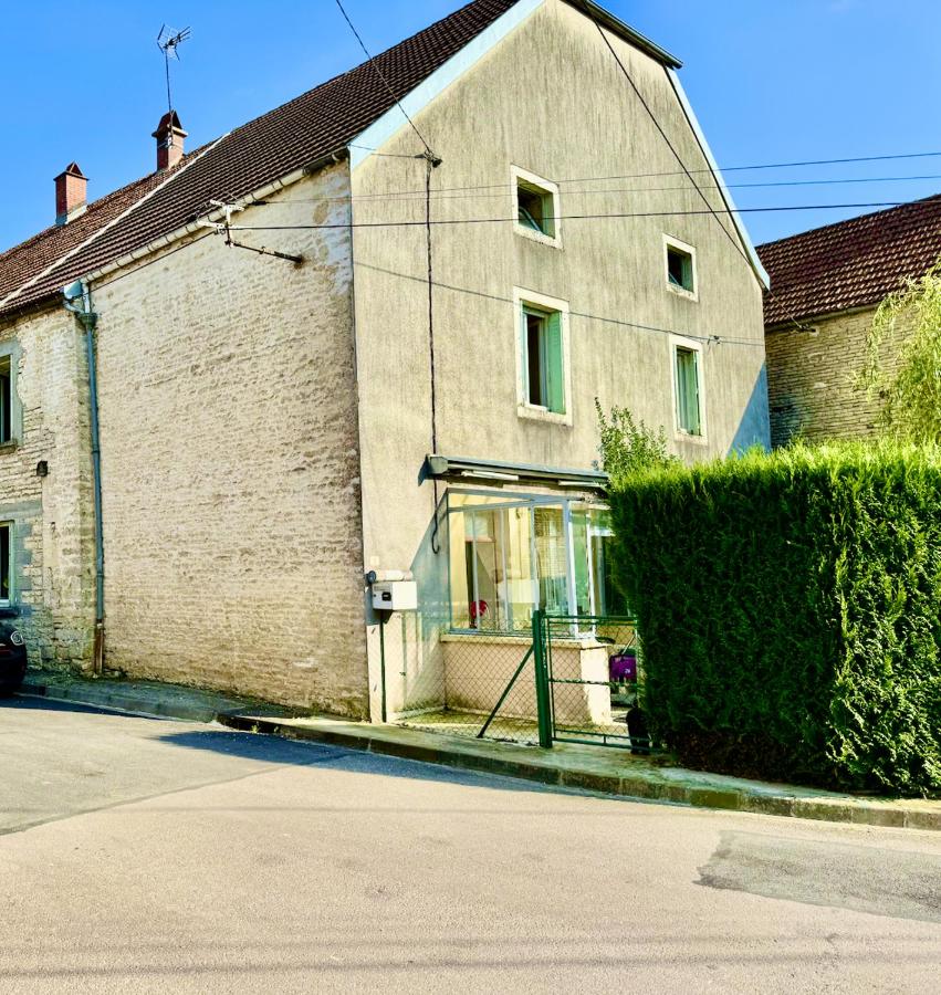Maison De Roxy - Ferienwohnung Courban