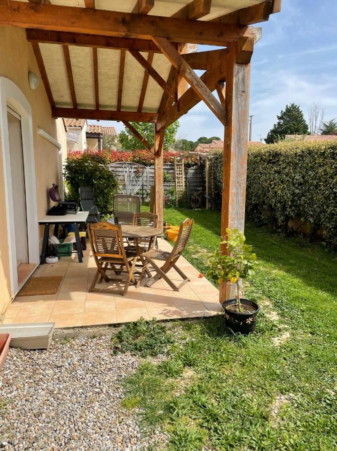 House in a rural village surrounded by vinyards - B&B
