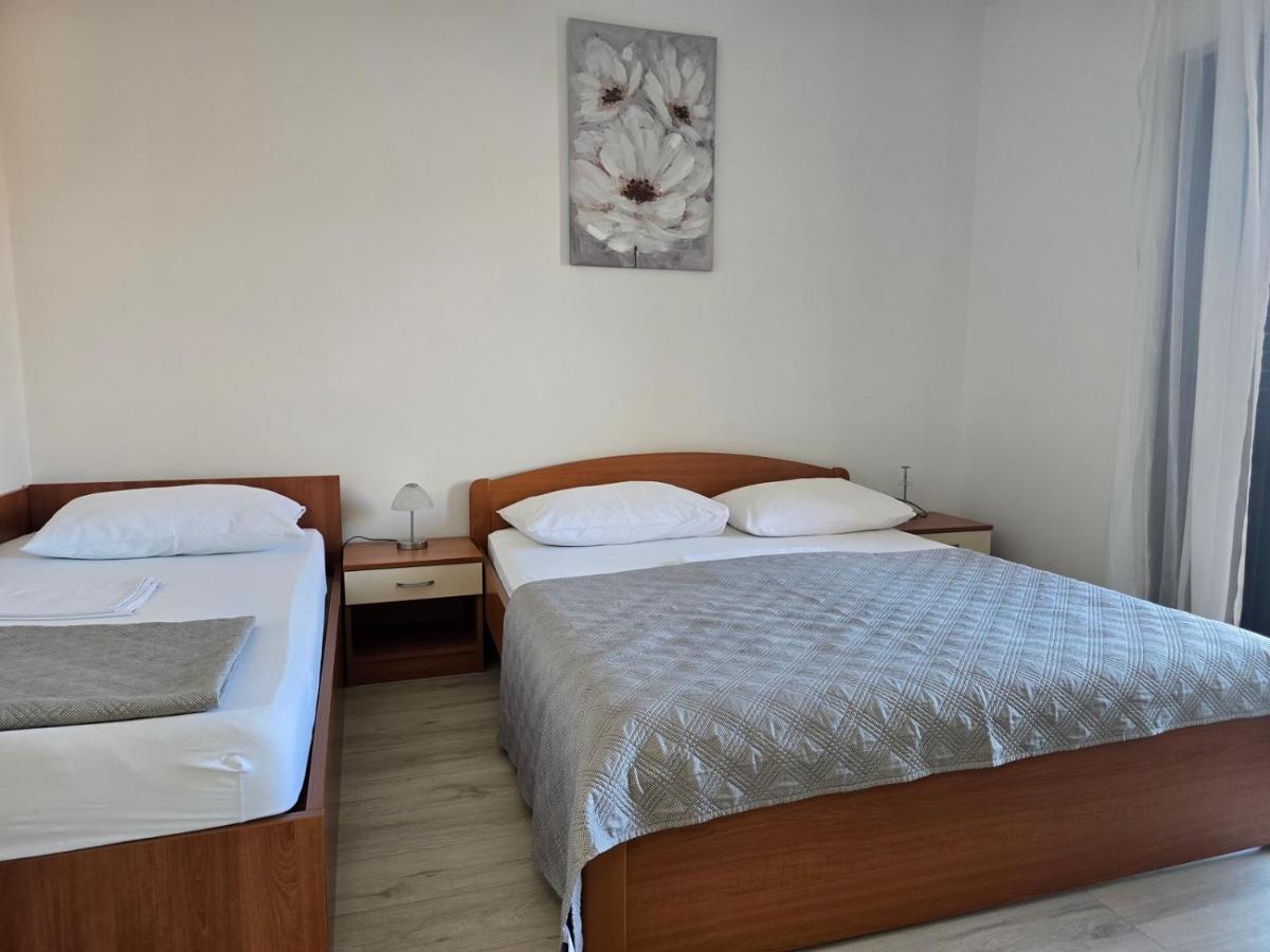 Apartment Gina - B&B Zaton