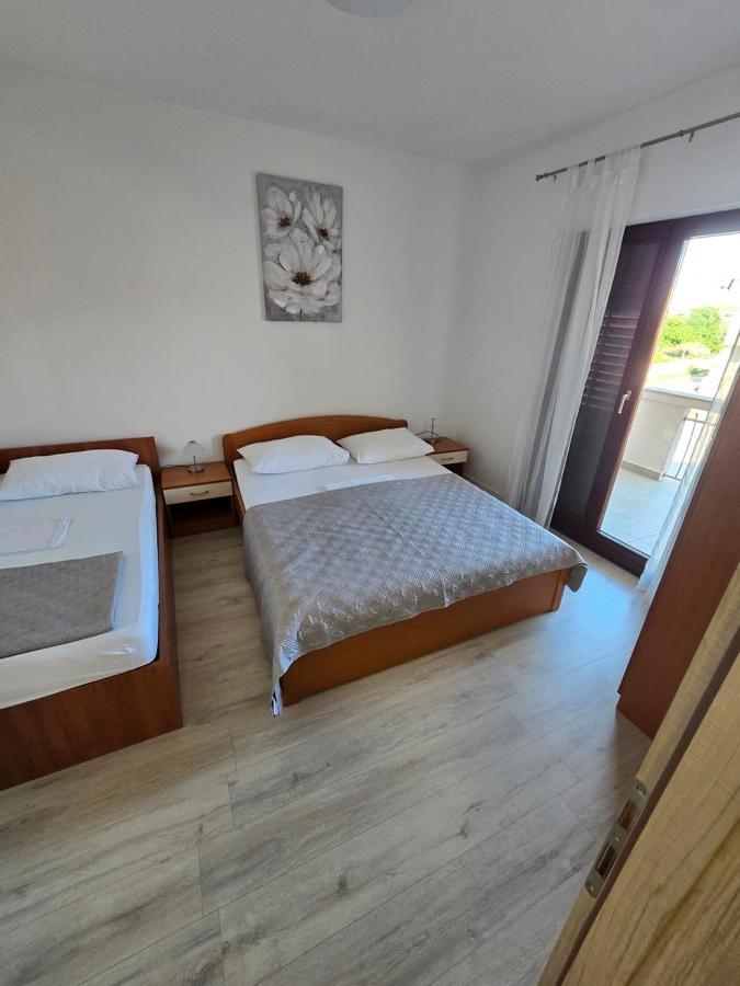 Apartment Gina - Bed and Breakfast Zaton