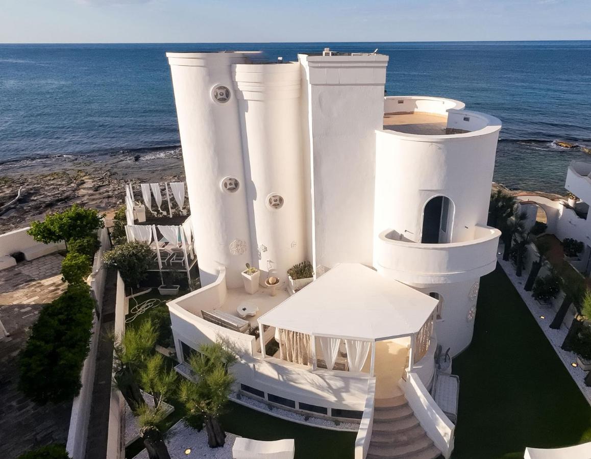 Primafila - Lux Beach Villa & Private Jacuzzi - Bed and Breakfast Cozze