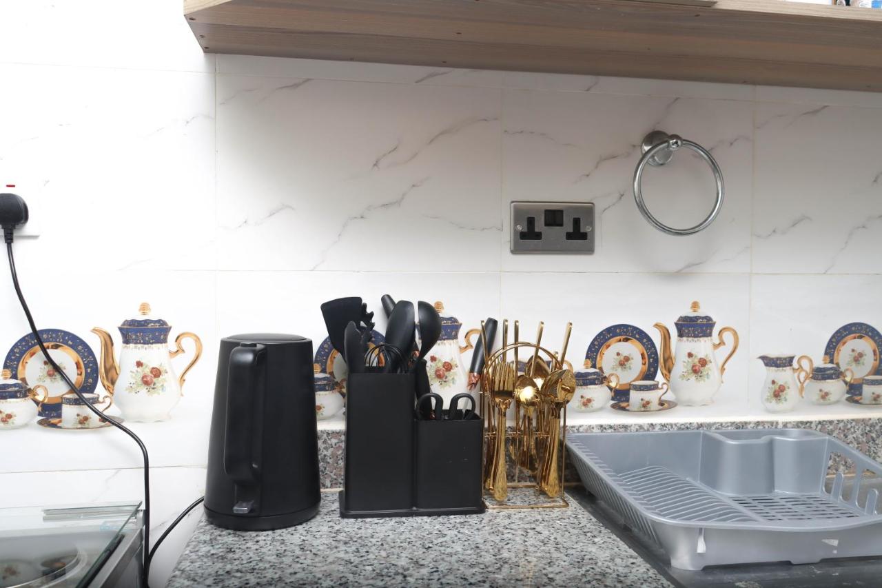 MWANGO HOMES - Elegant, Cozy, Homely 1-bedroom at Mirema Drive - B&B Nairobi