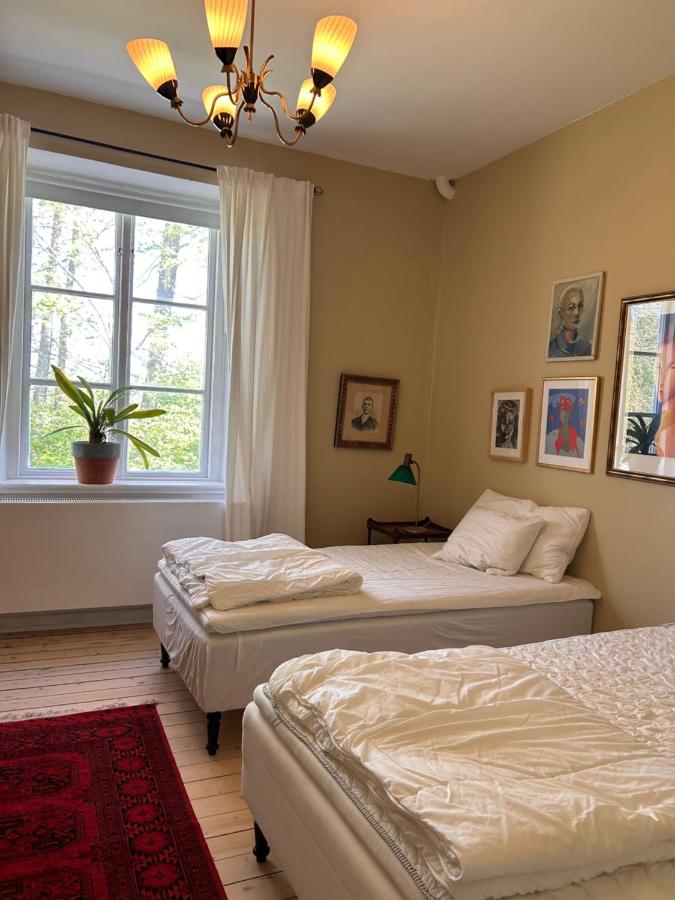 Zweibettzimmer mit Gemeinschaftsbad