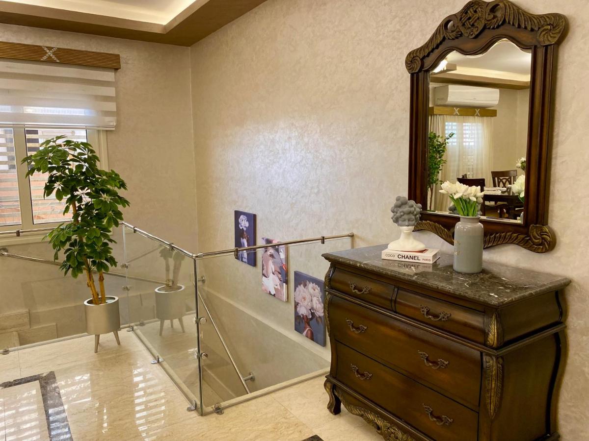 New Cairo 3BR Villa Garden & Prime Location By Best of Bedz - Chambres d'hôtes Le Caire
