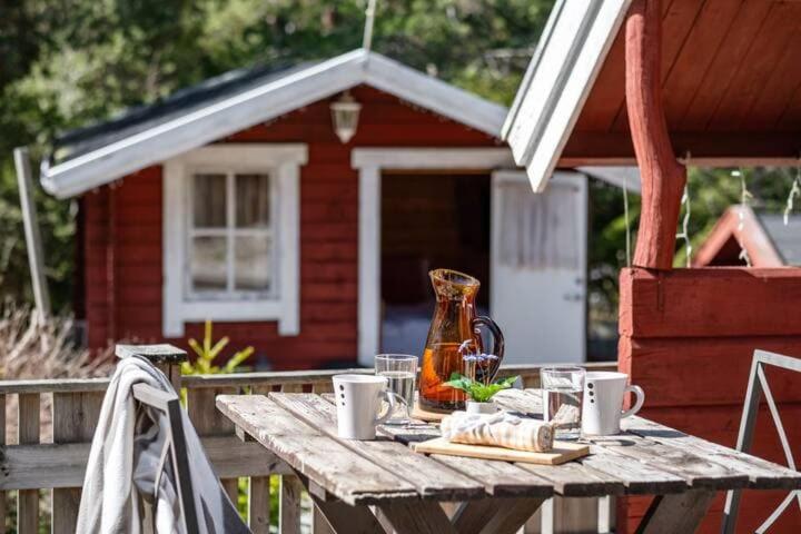Trio of cottages near water - B&B