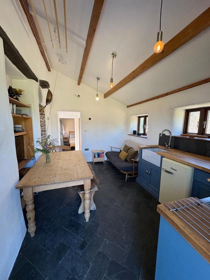 Tiddy Barn Heritage Hideaway - B&B