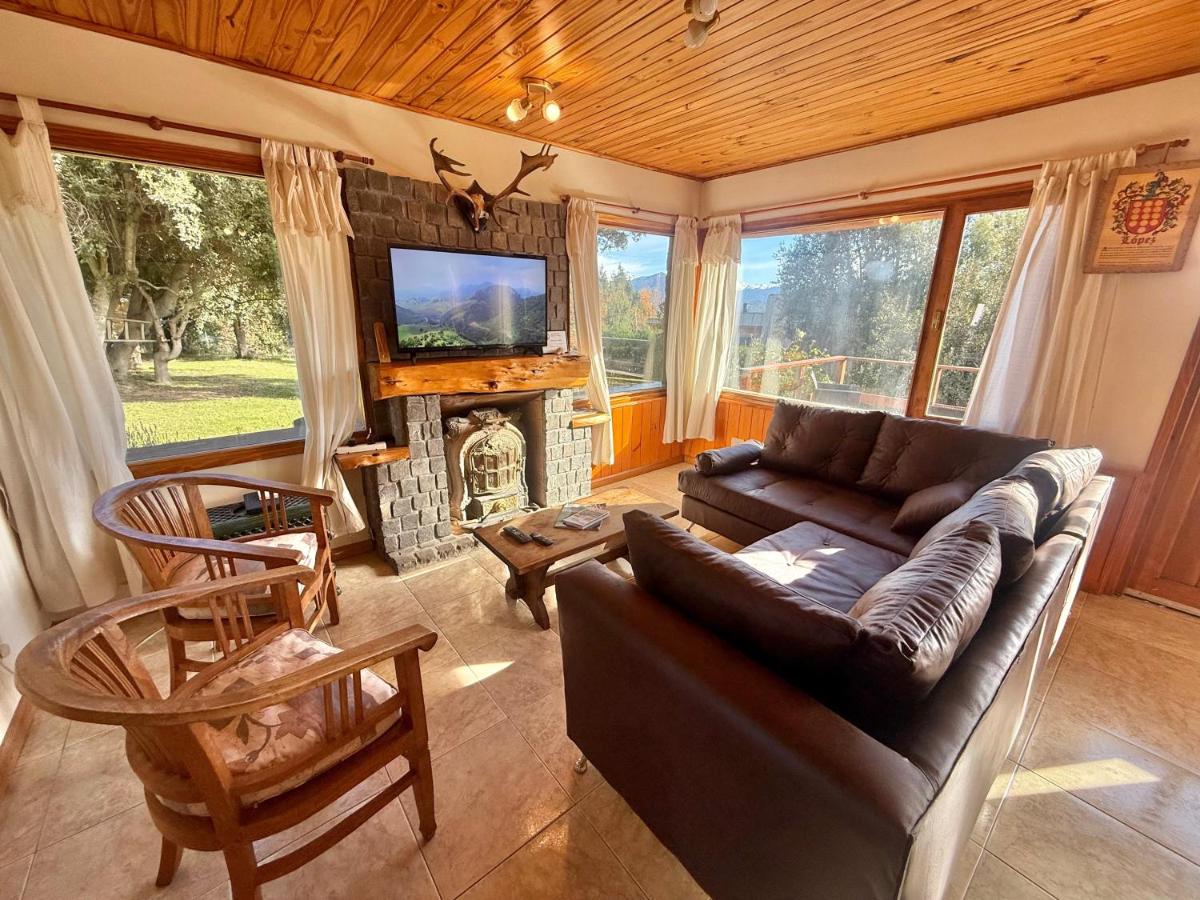 Three-Bedroom Chalet with lake view