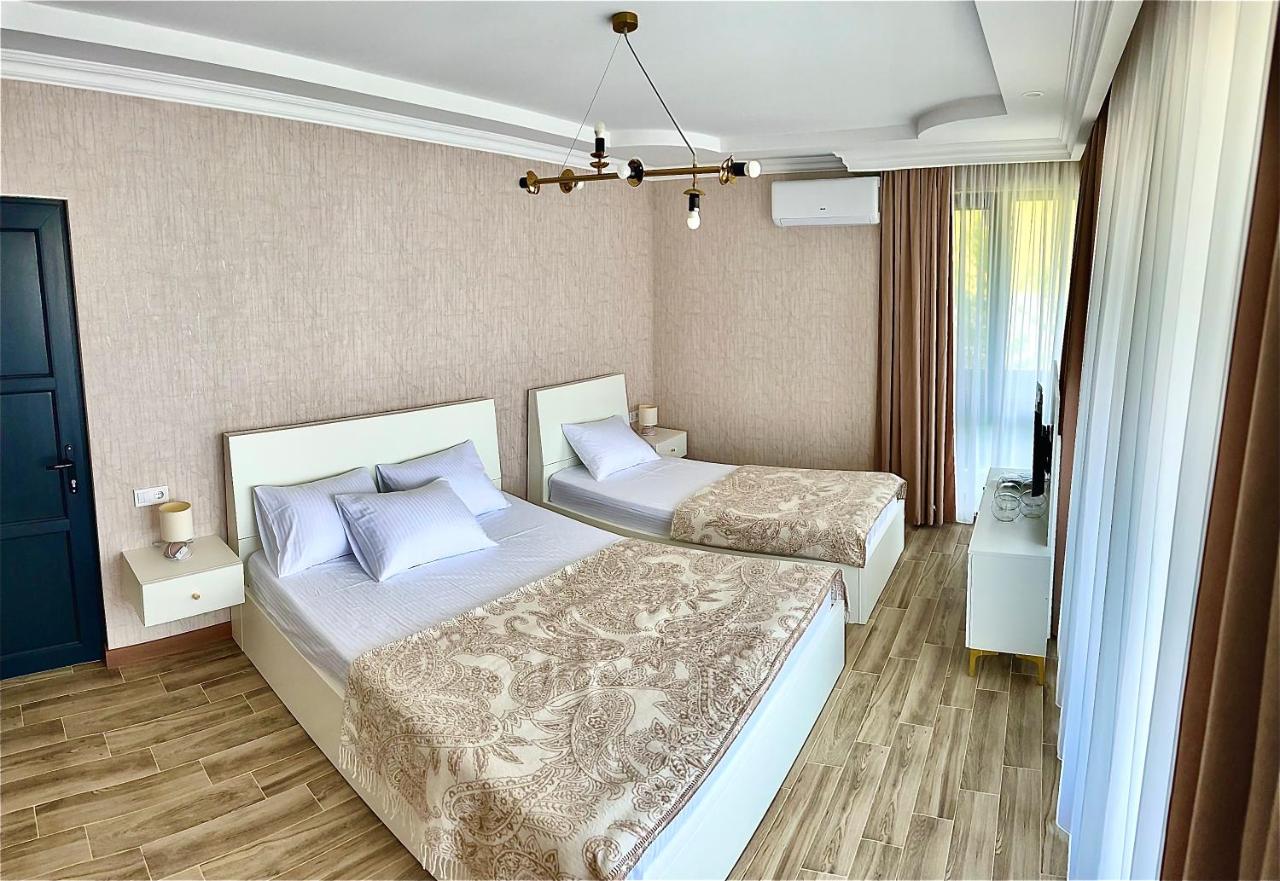Two-Bedroom Deluxe Apartment with Balcony