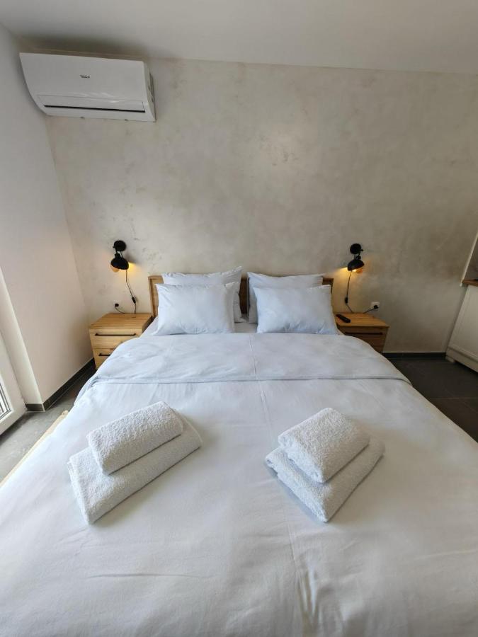 Apartman Holiday 3 - B&B