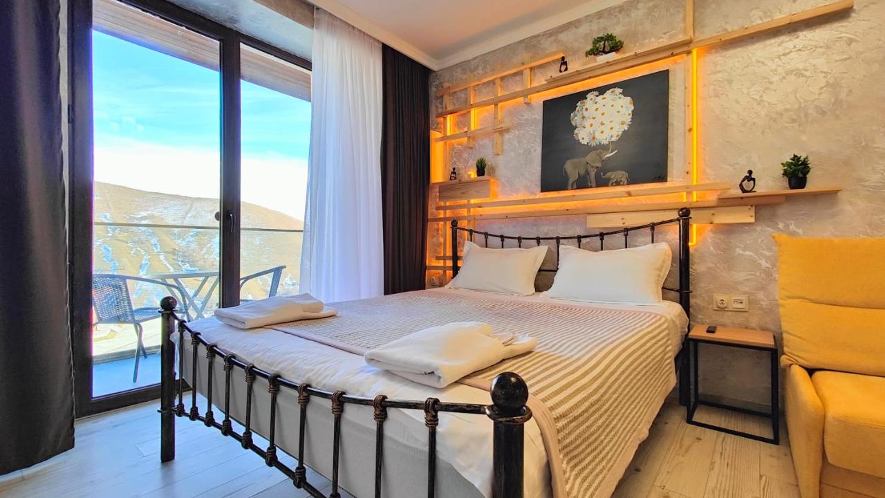 Superior Appartement met Balkon