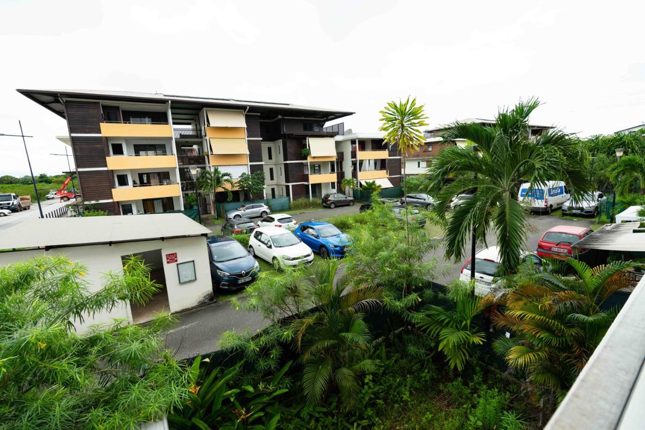 Hibiscus Standing- Appartement Cosy- 2 chambres Climatisées- Cuisine équipée- WIFI-Terrasse - Chambres d’hôtes