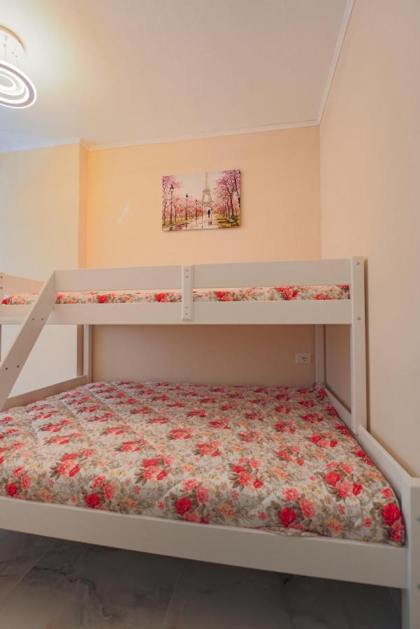 Ingrit Gjoni Apartment - B&B