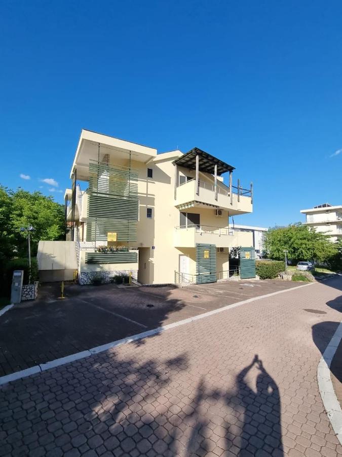 Wistaria Sea Line Apartment - B&B