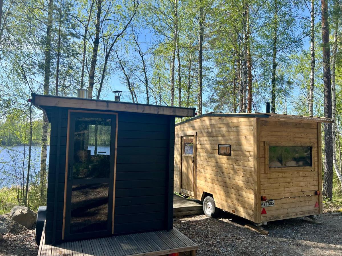 Alaska Glamping Linnansaari - Bed and Breakfast Savonlinna