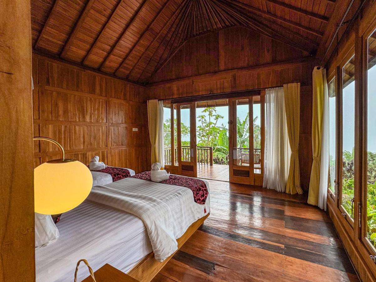 Twin Room with Mountain View