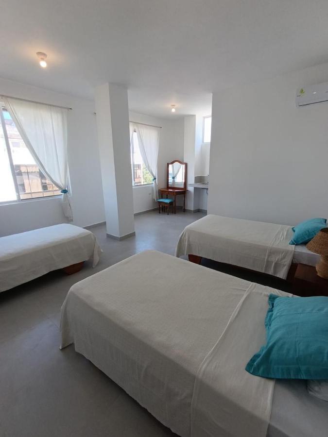 gallardos suits - B&B Puerto Ayora