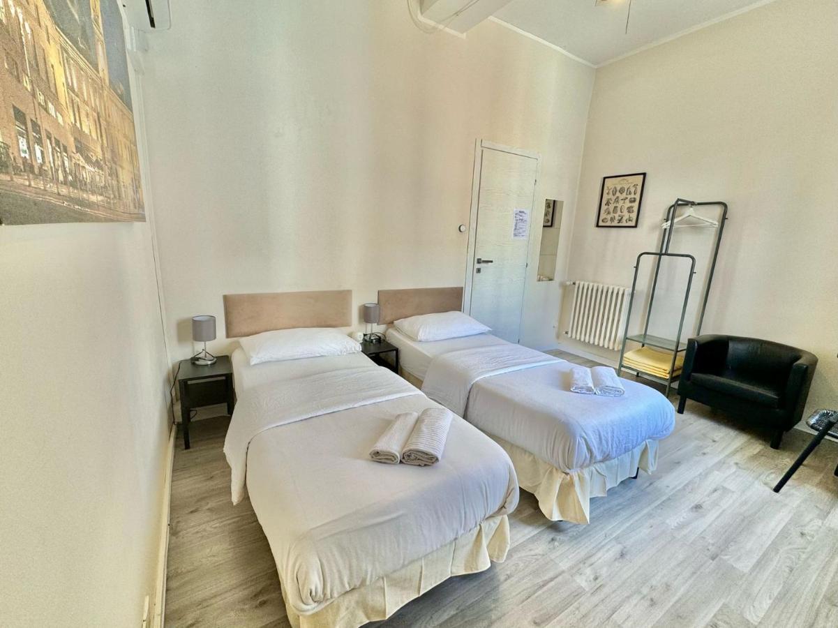 Camera Doppia con Letti Singoli con Bagno Privato 