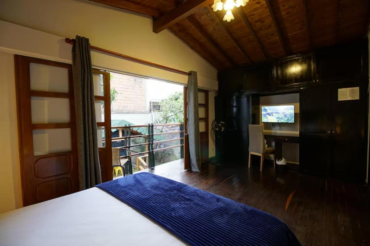 CoLiving Laureles Habitaciones con Baño Privado - Bed and Breakfast Medellín