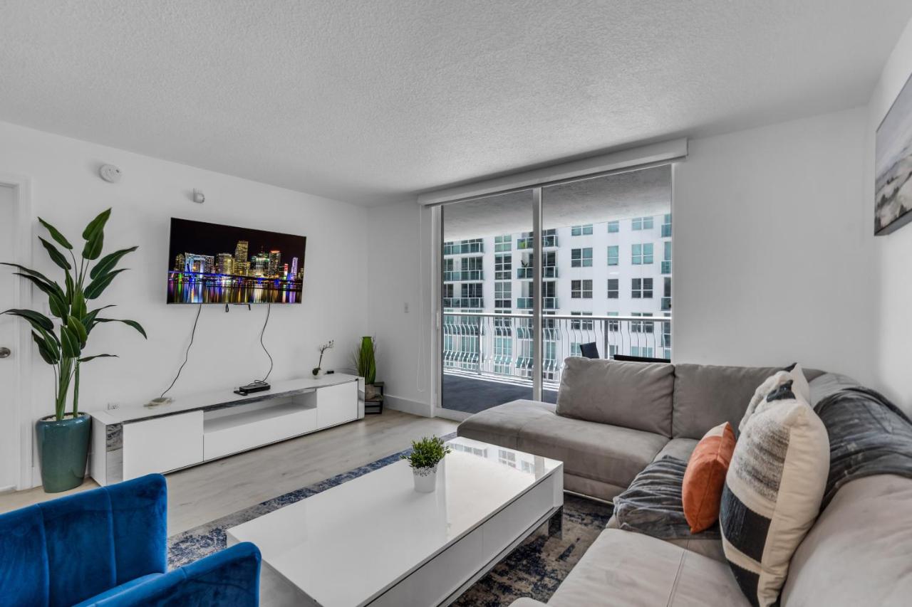 Elegant 1 BR Retreat in Brickell With Free Parking - B&B Miami